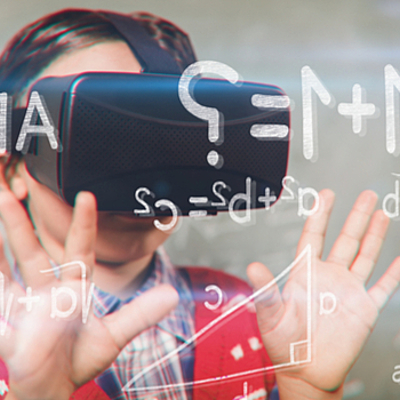 Timeline: Avanço da Tecnologia e Educação