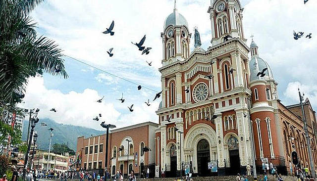 La iglesia deja la educación