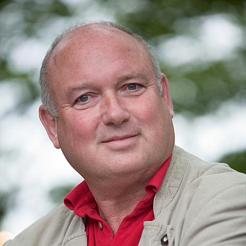 Louis de Bernières