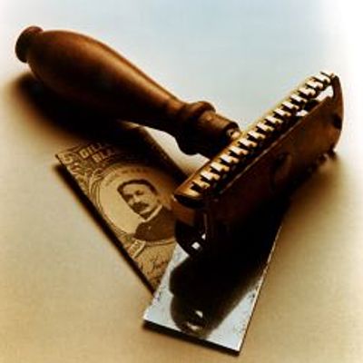 Timeline: Máquinilla de afeitar de una hoja GILLETTE