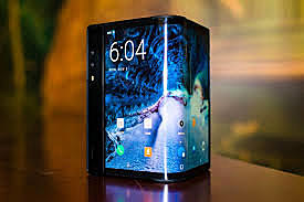 Primer teléfono plegable