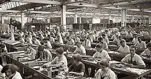 LA EDAD MODERNA, CON LA REVOLUCIÓN INDUSTRIAL