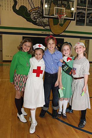 recibé premios (awards) en girl scouts. fue en girl scouts para seis años