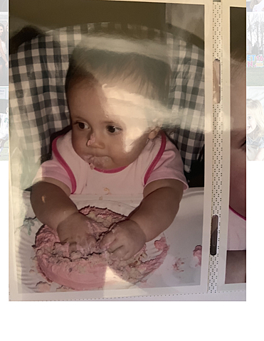 Mi primer cumpleaños fue mi primera la fiesta. mid familia y mid amigos vinieron para celebrar