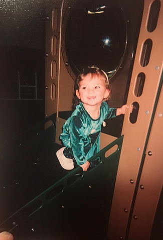 La primera vez anduvé en el patio de recreo.