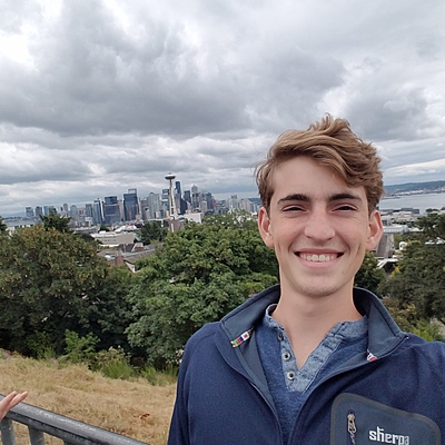 Timeline: Mi familia y yo fuimos a la costa oeste este verano.