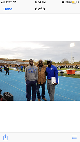 Fui a mi hermanos primer partido de fútbol americano.