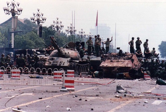 Кровавая расрава на площади Тяньаньмэнь.