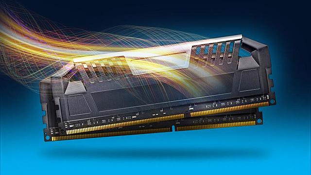 Intel crea la primera memoria RAM.