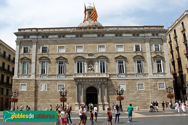 Pere Blai i la façana de la Generalitat
