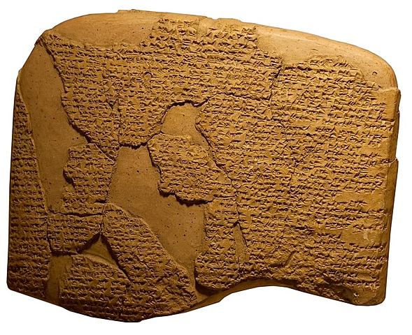 Escritura:La escritura es un sistema de representación gráfica de un idioma, por medio de signos trazados o grabados sobre un soporte. En tal sentido, la escritura es un modo gráfico específicamente humano de conservar y transmitir información.