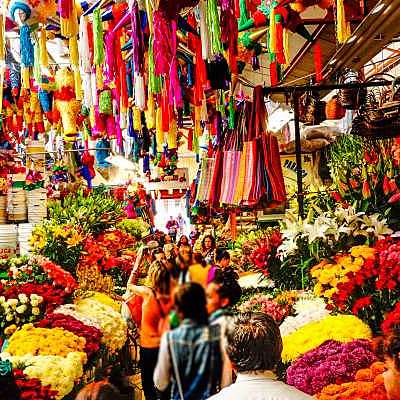 Timeline: Historia de los mercados en la capital Mexicana