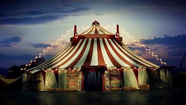 Una De Las Atracciones Clasicas Del Circo