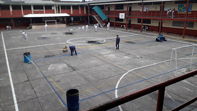 Comienzo de las canchas de voleibol