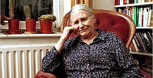 British author Doris Lessing publishes her first novel, The Grass is Singing.