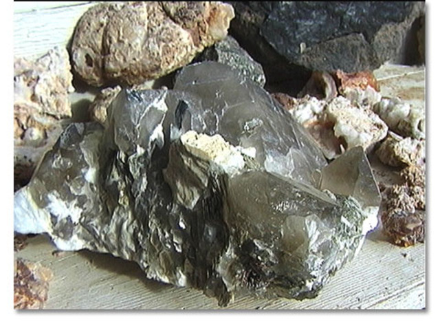 Old Rocks and Crystals (4 BYA)