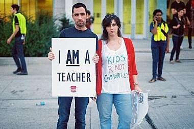 1000'S Laid off from Chicago schools