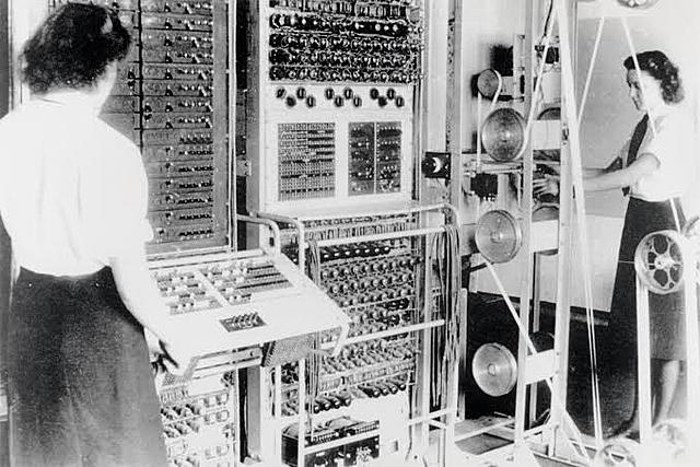 Se crea el ENIAC