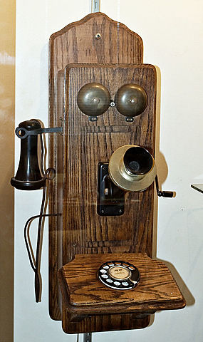EL TELEFONO