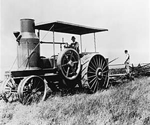 primer tractor articulado