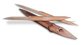 TIRAS DE MADEIRA E LASCAS DE BAMBU