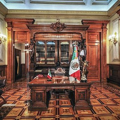 Timeline: Marco histórico de los recursos públicos en México