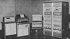 PRIMERA COMPUTADORA ANALÓGICA.