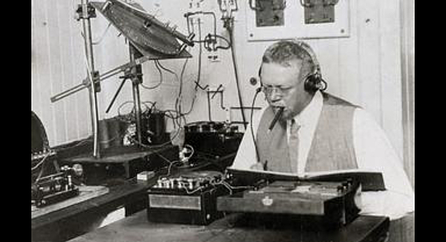 Primera transmisión de radio