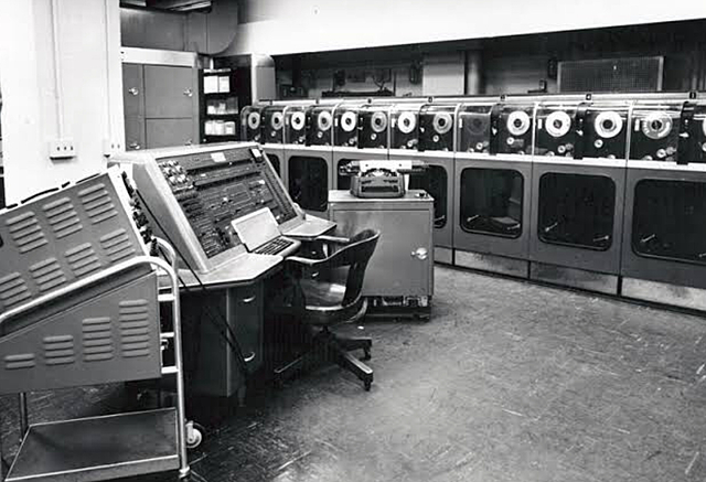 Primer ordenador comercial