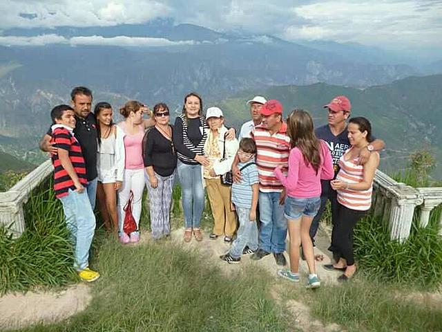 Paseo a la mesa de los santos