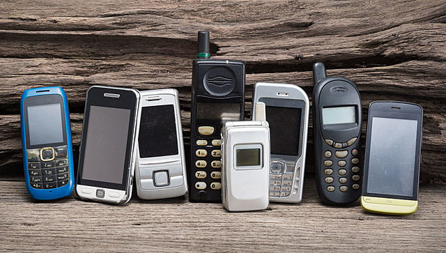 nace la telefonía móvil en España