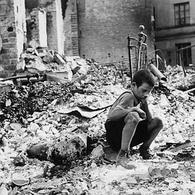 Timeline: LAS GRANDES ATROCIDADES DE LA SEGUNDA GUERRA MUNDIAL