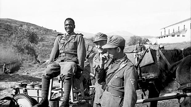 ALEMANIA ENVÍA TROPAS A LIBIA ABAJO