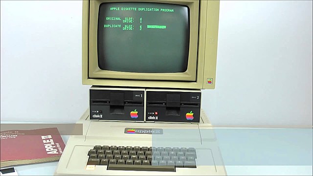 APPLE II