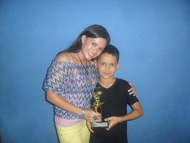 El concurso de canto que gane.