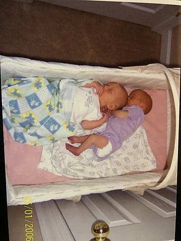 2006 - Nacieron mi hermano y mi hermana