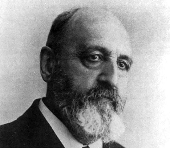 12 de abril de 1852 máquina calculadora Leonardo Torres Quevedo