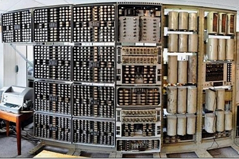 1938. Primer Ordenador Digital.
