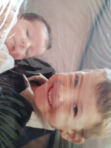 Naixement de la germana del Iago (Emma)