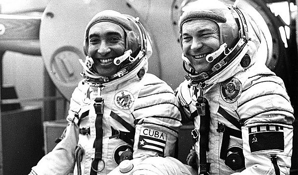 PRIMER COSMONAUTA CUBANO