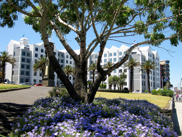 First Smoke-Free Hotel