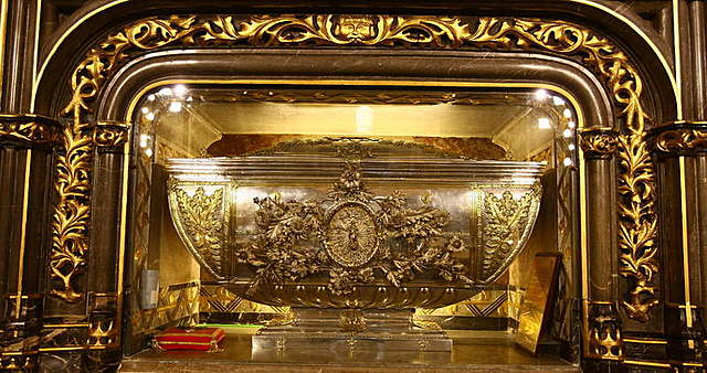 San Isidoro de Sevilla (foto de su tumba)