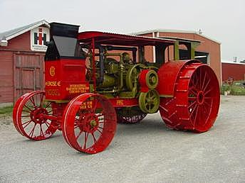 Tractor con motor monocilíndrico el MOGUL