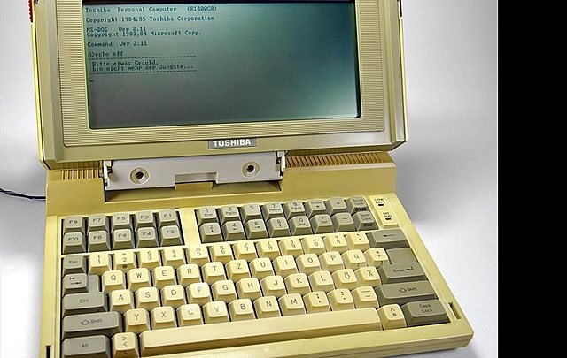 Primer ordenador portatil.