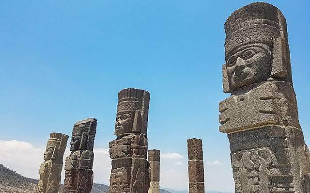 Toltecas Gigantes pintados