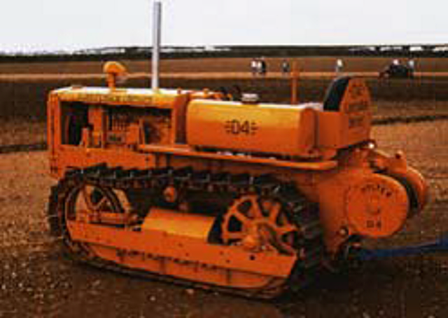 Famoso tractor D-4 de caterpillar
