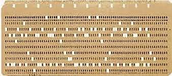 Los datos se introducen en el ordenador utilizando tarjetas perforadas.