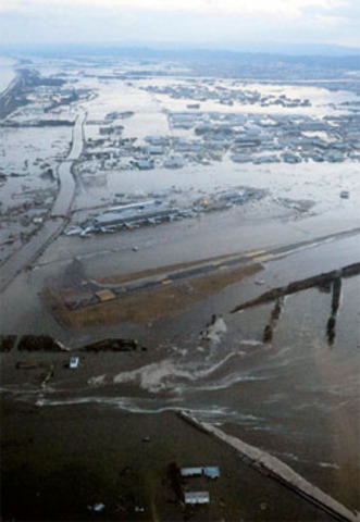 Hundreds killed in tsunami after 8.9 Japan quake