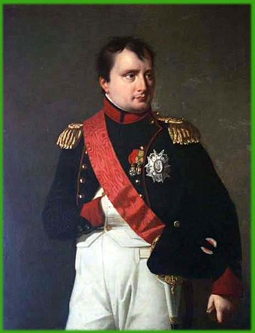 Termina sus estudios en la Escuela Militar de París