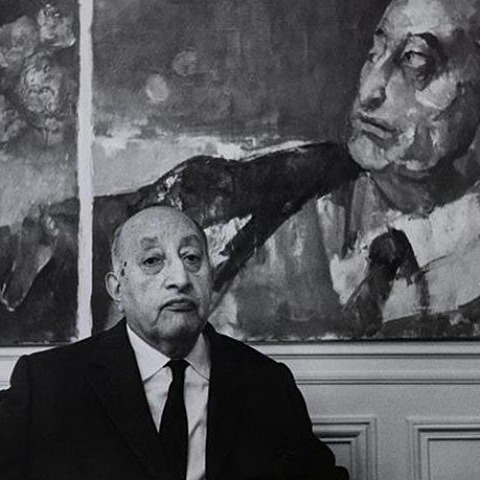 Obtiene puestos diplomáticos en París